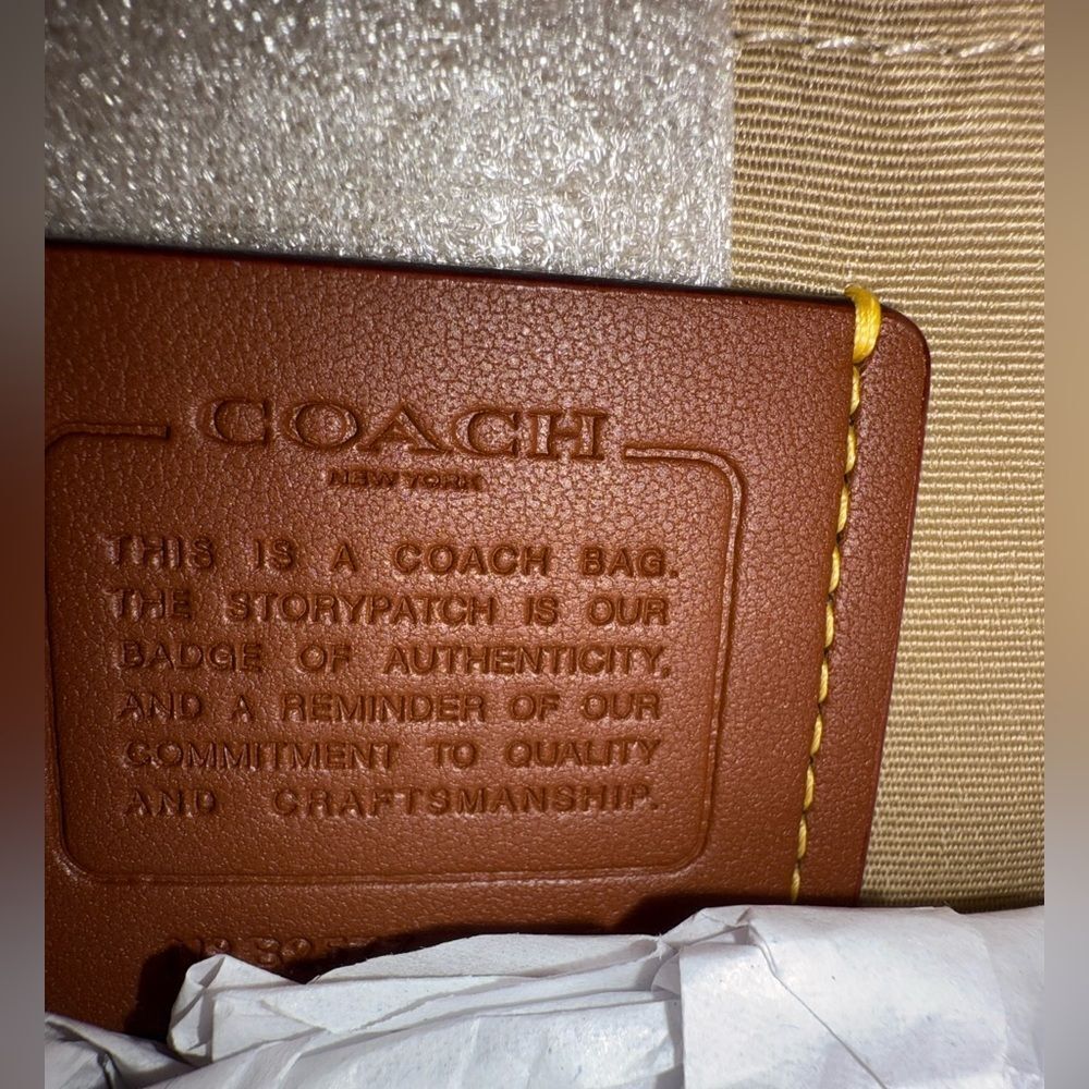 Coach Cream “Jamie” Crossbody Camera Bag with Strawberry Design! - Picture 3 of 9